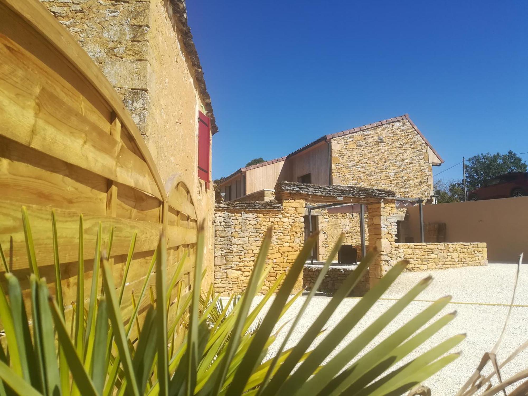 Les Combes Lascaux Ferienhaus *